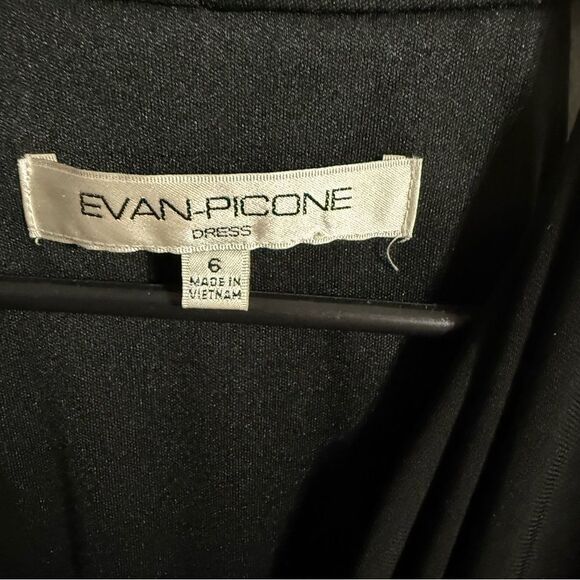 Evan Picone Black Sleeveless V-Neck Sheath Dress - Picture 3 of 4